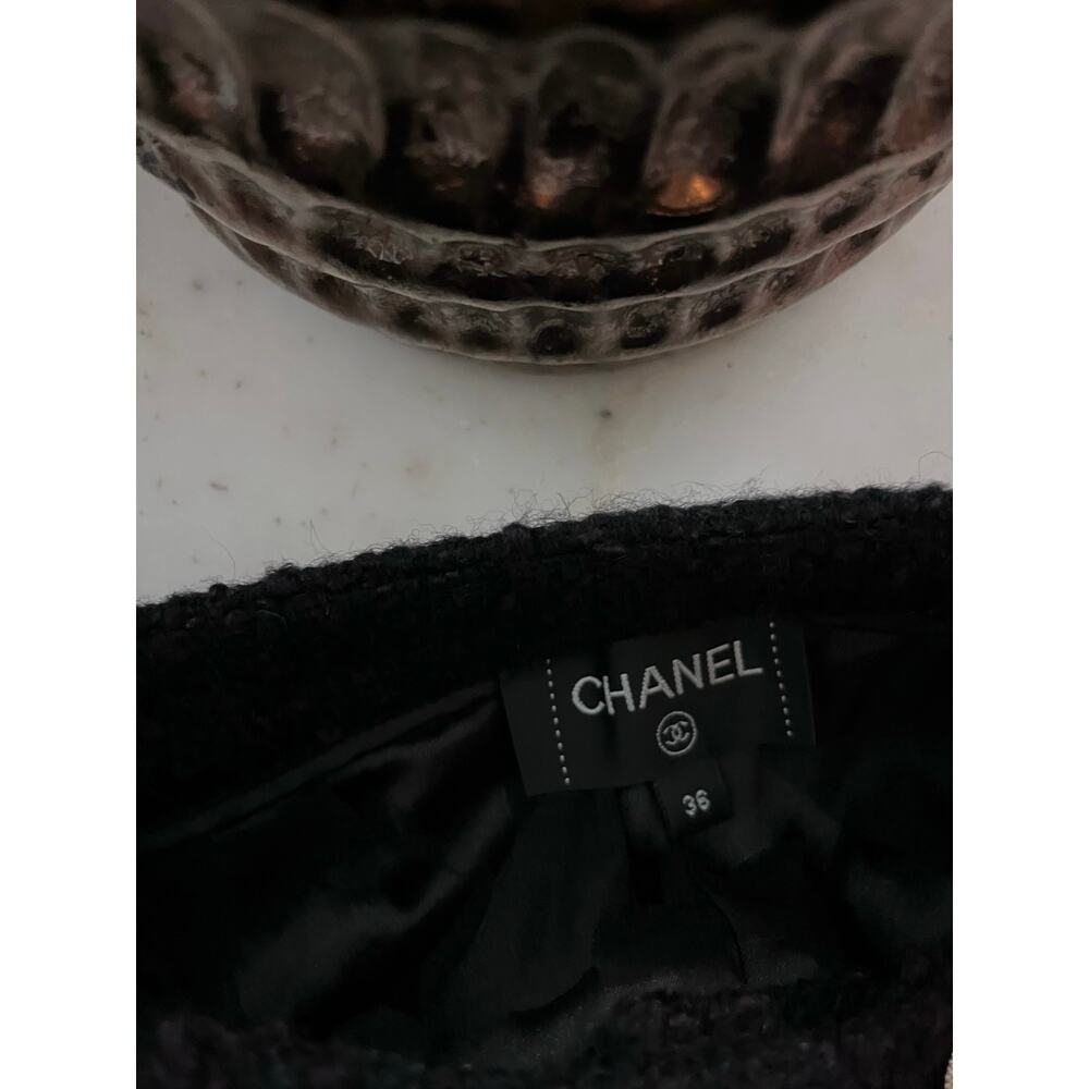 Chanel Wool Mini Tweed Short Silk Lined Logo 36 FR 4 Black Designer High Waist - Picture 8 of 12